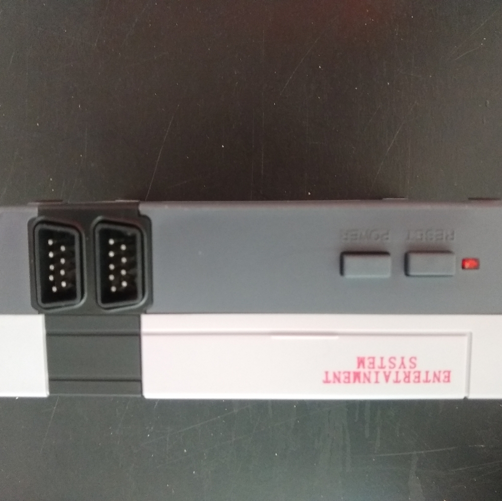 Mini NES console - Picture 6 of 8